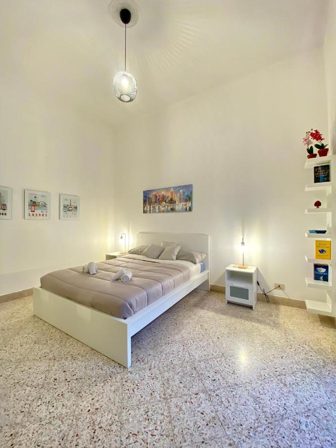 Апартаменты Urban Poet Retreat - Casa Di Vincenzo E Andrea 2 Палермо Экстерьер фото